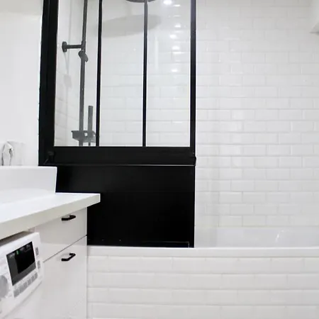 Design Apt Near Republique Apartament